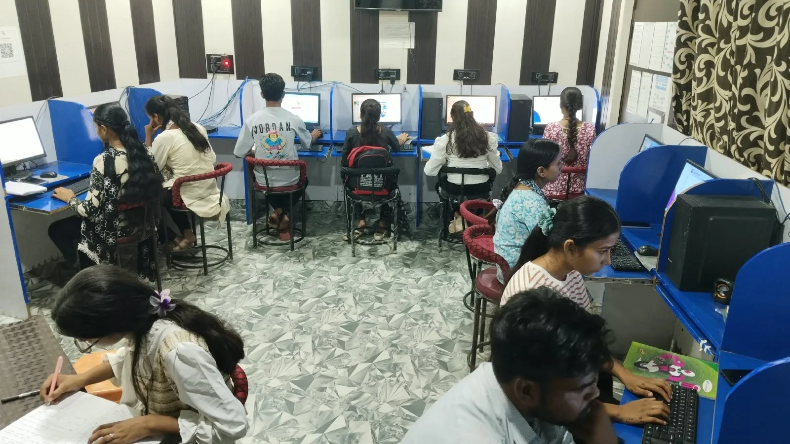 Best Computer Training Institute in Bilsanda Road, Shahjahanpur, Uttar Pradesh – FACT Computer Education